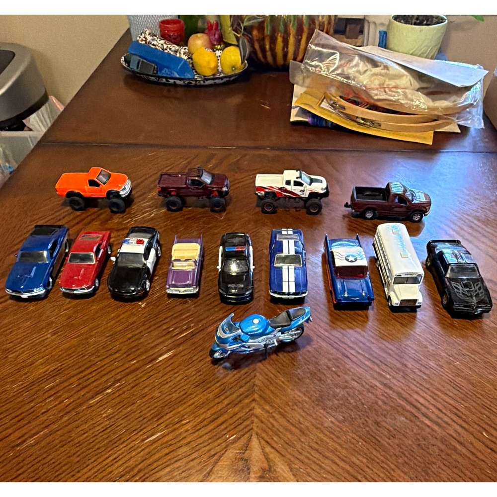 Maisto Marvel 1:64 Diecast Mixed Lot Mustang Boss 302 Motorcycle Cars Trucks Bus